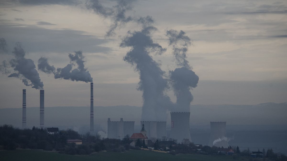 Cash Only: Dekarbonizační smršť sílí. Otěže české energetiky ale drží Tykač